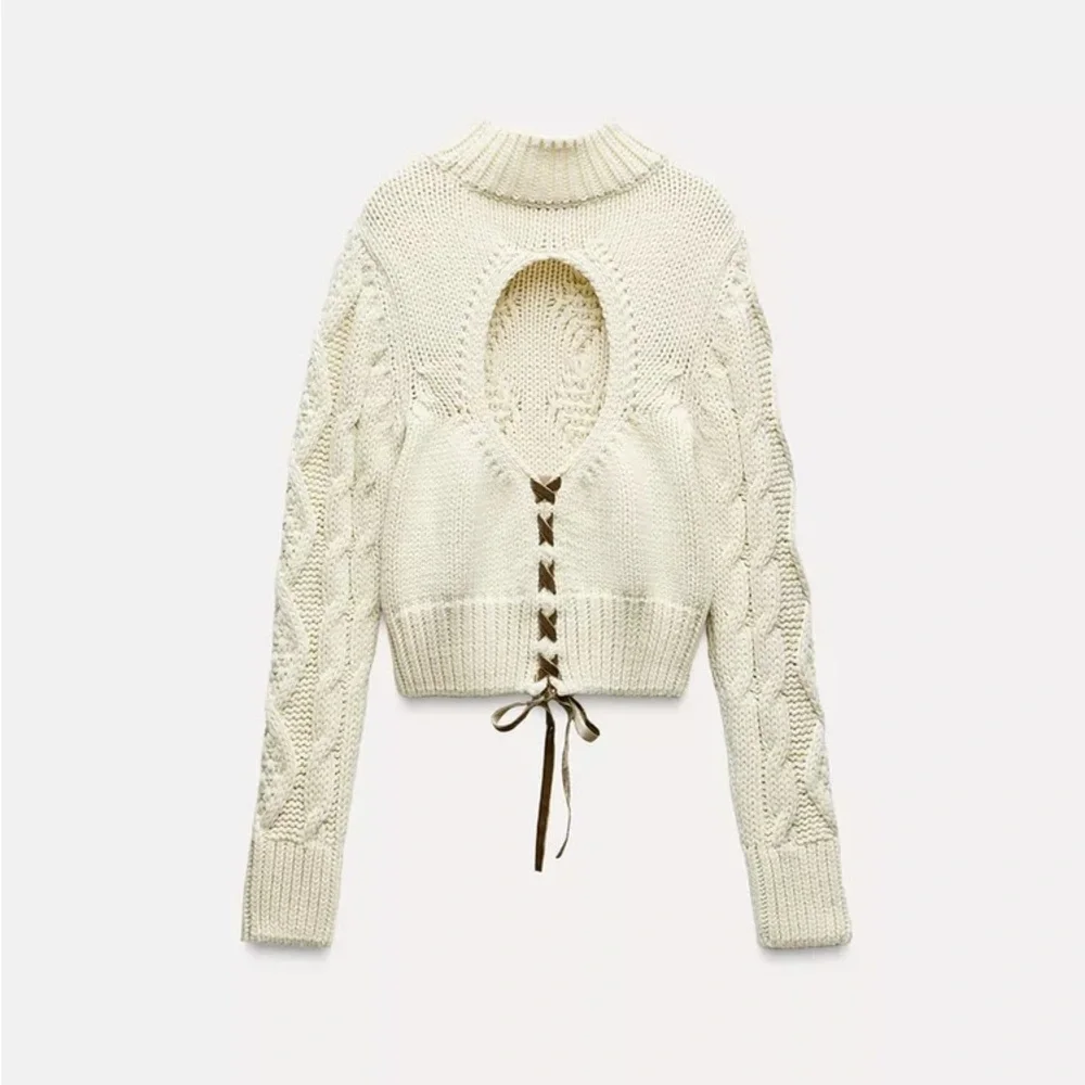 ZARA OPEN BACK CABLE KNIT SWEATER. Ivory. Size M